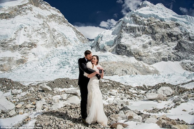 Cặp đôi kiên trì leo núi suốt 3 tuần để kết hôn trên đỉnh Everest - ảnh 8