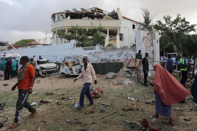 Tấn công khách sạn ở thủ đô Somalia, 19 người thiệt mạng - ảnh 4