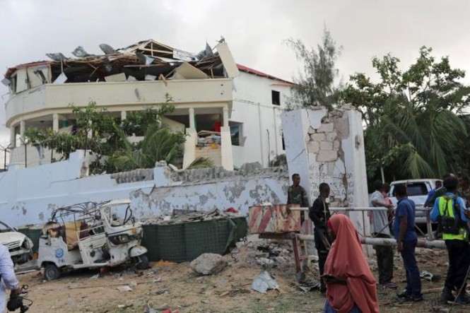 Tấn công khách sạn ở thủ đô Somalia, 19 người thiệt mạng - ảnh 5