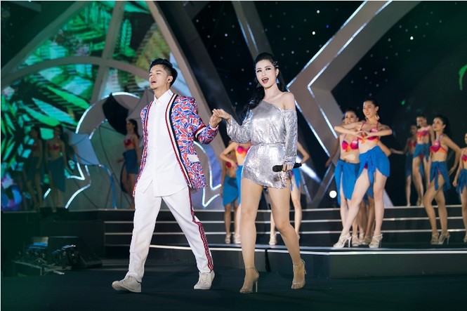 Lấp lánh sắc màu đêm thi Người đẹp Biển - Người đẹp Du lịch - ảnh 7