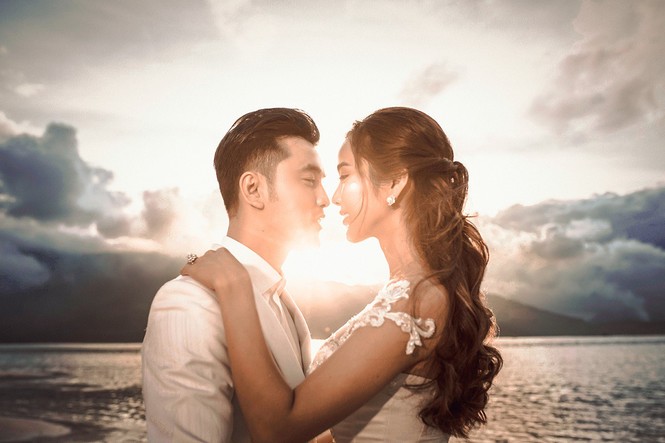 Ưng Hoàng Phúc ‘khoá môi’ bà xã trong bộ ảnh cưới ngọt như ngôn tình - ảnh 4