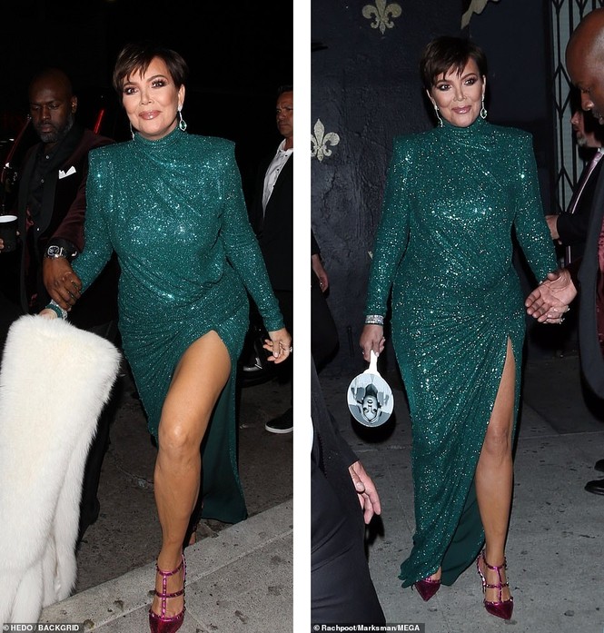 Khloe Kardashian diện váy khoét sâu khoe vòng một ‘khủng’ - ảnh 5