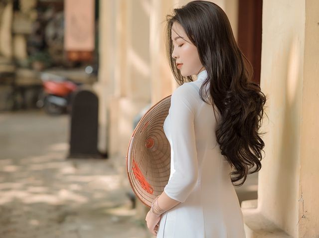 Thiếu nữ xứ Thanh diện áo dài trắng khiến cánh mày râu ngẩn ngơ - ảnh 4