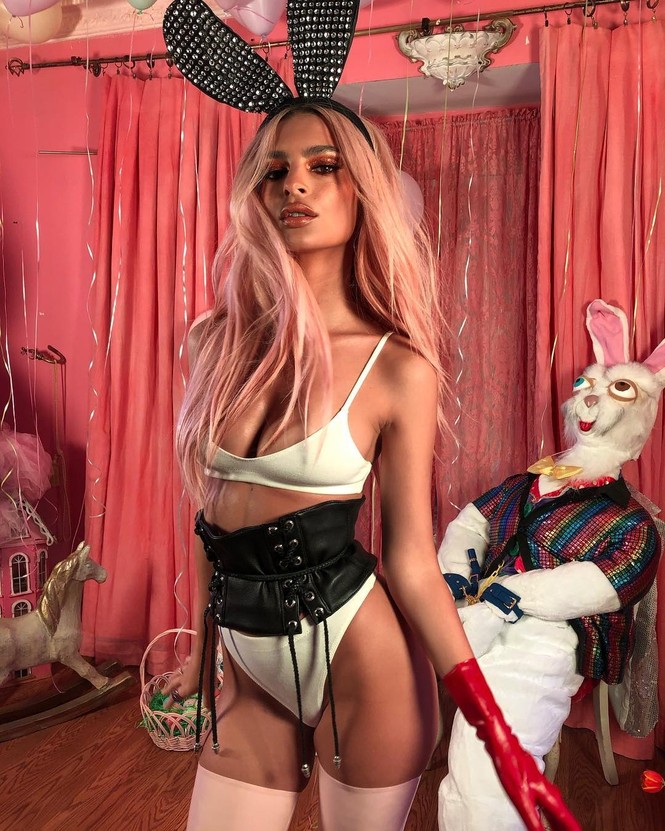 ‘Chân dài’ Victoria’s Secret hoá thành nàng thỏ gợi cảm dịp lễ Phục sinh - ảnh 3