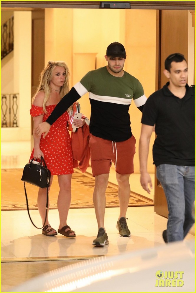 Britney Spears tiều tụy đến đáng thương, chuyện gì đang xảy ra? - ảnh 1