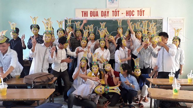 Đèn lồng trà sữa và loạt ý tường lầy lội của giới trẻ ngày Trung thu - ảnh 1