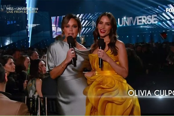 Thân hình quyến rũ ‘chết người’ của nữ MC Hoa hậu Hoàn vũ 2019 - ảnh 1