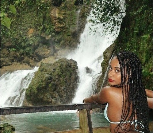 Nhan sắc đời thường đẹp như trên sân khấu của tân Hoa hậu Thế giới người Jamaica - ảnh 9
