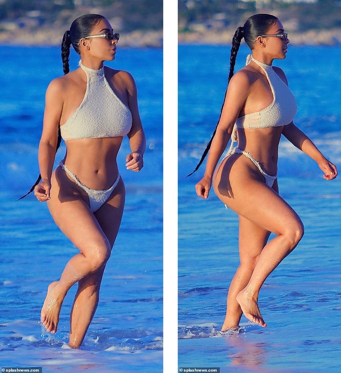 Kim Kardashian khoe ‘siêu vòng ba’ với bikini hai mảnh, lộ vùng nhạy cảm - ảnh 6