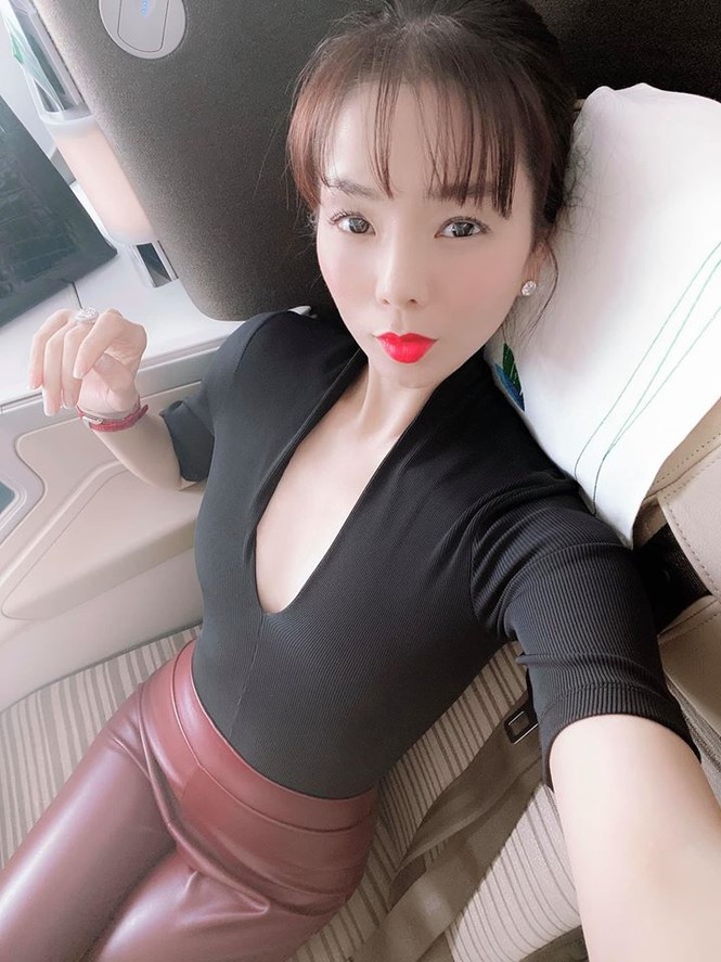 Sao Việt mồng 5 Tết: Hồ Ngọc Hà thèm bánh chưng, Minh Tú khoe body ‘hot’ - ảnh 9