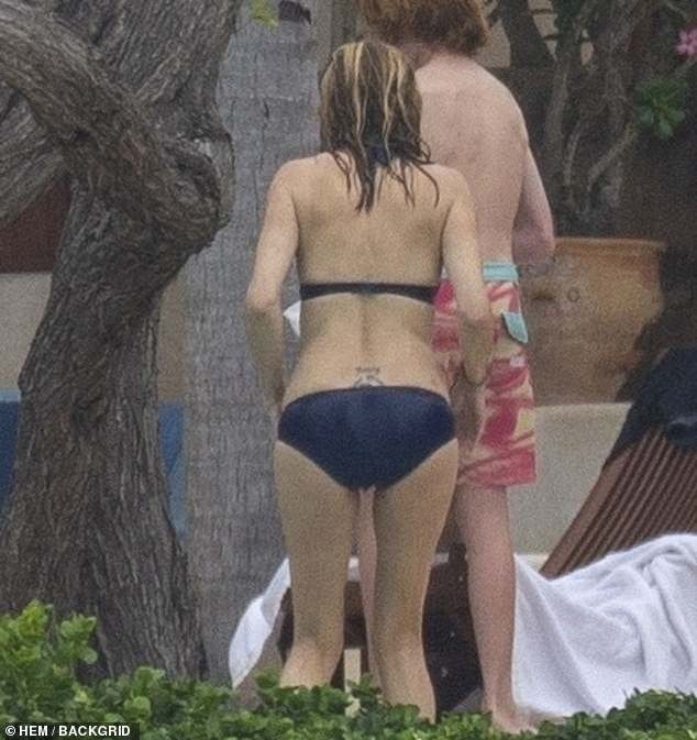 ‘Người đàn bà đẹp’ Julia Roberts tự tin diện bikini khoe dáng nuột tuổi U60 - ảnh 5