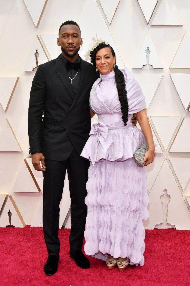 Dàn mỹ nhân Hollywood mặc gợi cảm táo bạo, đổ bộ thảm đỏ Oscar 2020 - ảnh 16