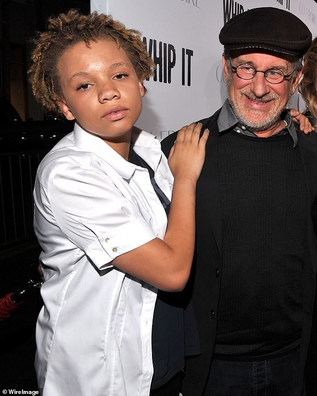 Đạo diễn Steven Spielberg lo lắng khi con gái đóng phim khiêu dâm - ảnh 2