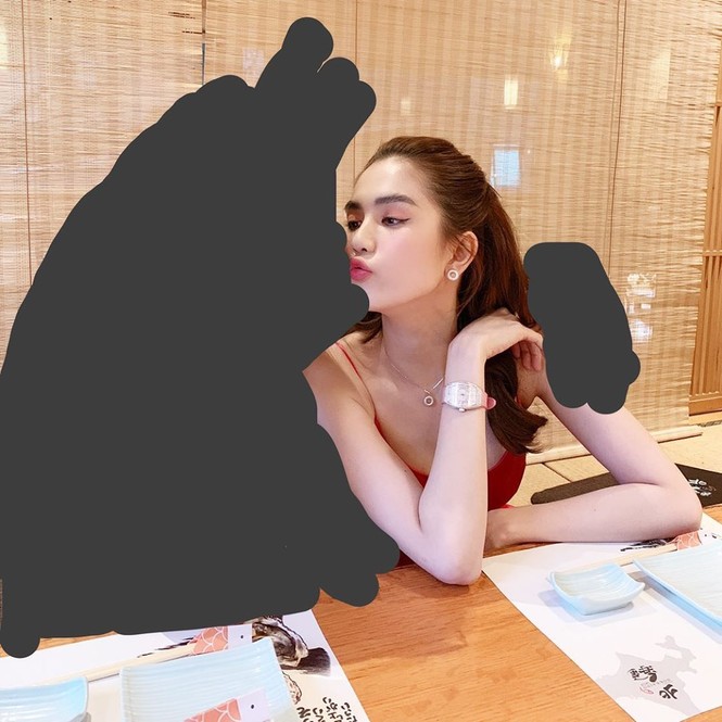 Lần đầu đăng ảnh tình tứ bạn trai mới, Ngọc Trinh khiến nhiều fan nhận vơ - ảnh 1