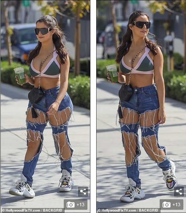 Demi Rose phối áo bra với quần jean rách tươm, vòng 1 ‘khủng’ hút mắt - ảnh 4