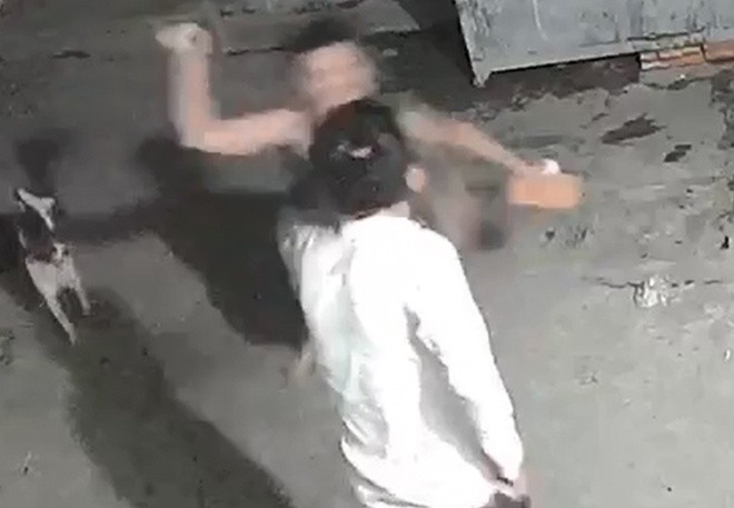 Thanh niên 19 tuổi nghi đánh chết người tình đồng tính của mẹ - ảnh 1
