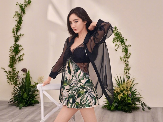 Dương Mịch diện nội y sexy, vẫn bị mỹ nhân này 'ăn đứt' vẻ gợi cảm - ảnh 6