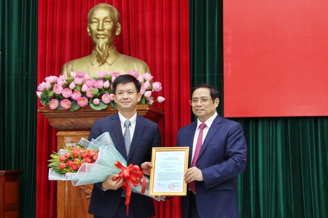 Bộ Chính trị, Ban Bí thư điều động, chỉ định nhân sự mới - ảnh 2