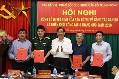 Bộ Chính trị, Ban Bí thư điều động, chỉ định nhân sự mới - ảnh 8