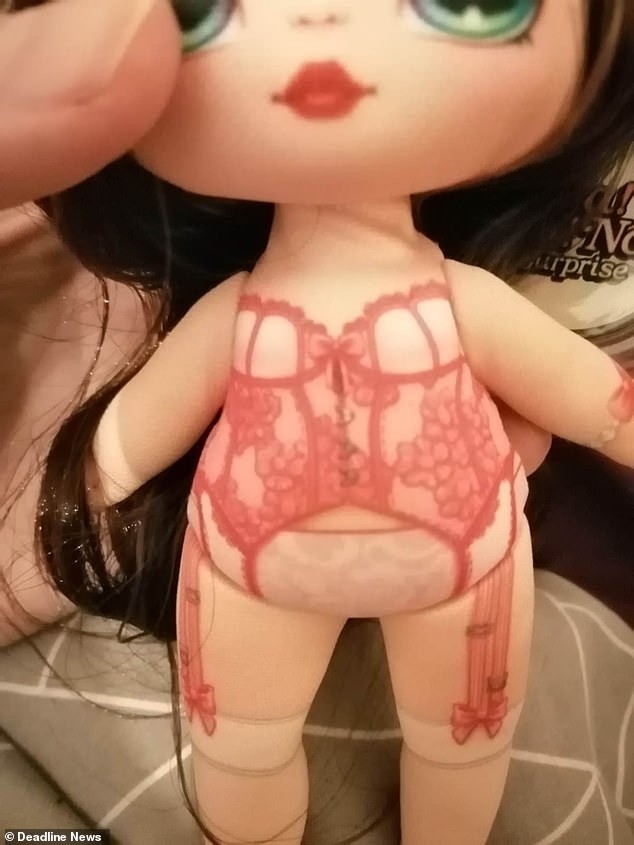 Bố mẹ phát hoảng với búp bê trẻ em lộ nội y khiêu gợi - ảnh 2