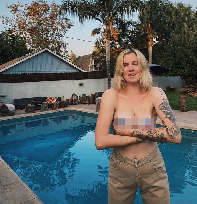 Ireland Baldwin bị ‘ném đá’ vì bán khỏa thân kêu gọi bầu cử - ảnh 3