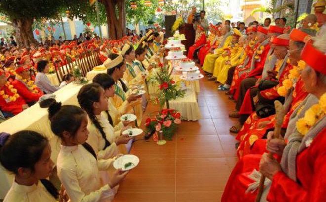 Nghi thức Bông hồng cài áo trong ngày lễ Vu Lan bắt nguồn từ đâu?