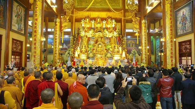 Ngày 9/3/2014, Chùa Ba vàng nhận kỷ lục về điều gì?