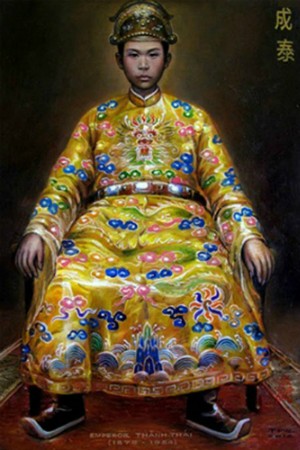 Vua Thành Thái lên ngôi năm bao nhiêu tuổi?