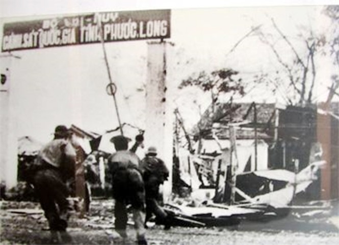 Chiến thắng nào vào đầu năm 1975 là chiến thắng đầu tiên trong lịch sử kháng chiến chống Mỹ cứu nước ở miền Nam Việt Nam mà nhân dân ta giành được quyền làm chủ trong phạm vi một tỉnh ?