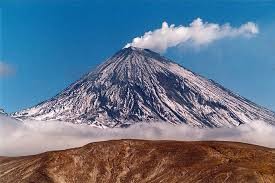 Có bao nhiêu núi lửa ở Bán đảo Kamchatka ?