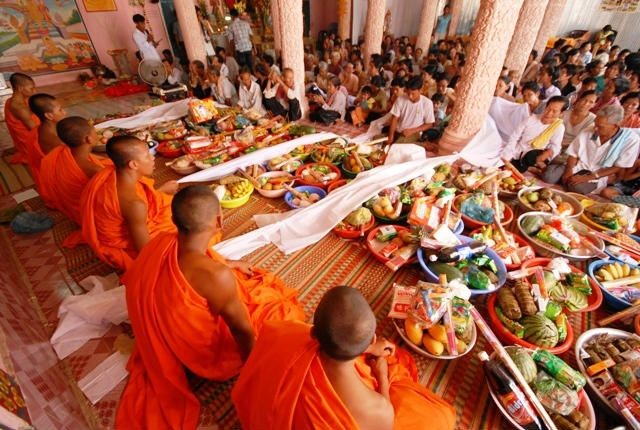 Phong tục thờ cúng tổ tiên của người Khmer Nam Bộ có gì đặc biệt?