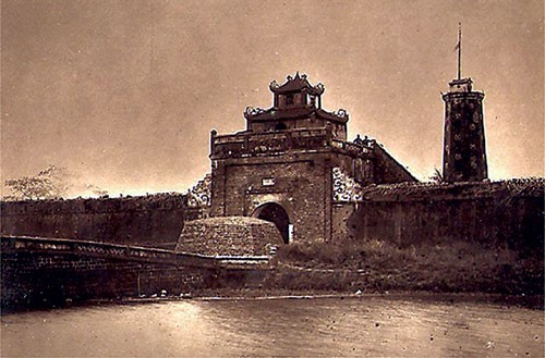 Sông Tô thực chất là cái gì của kinh thành Thăng Long?