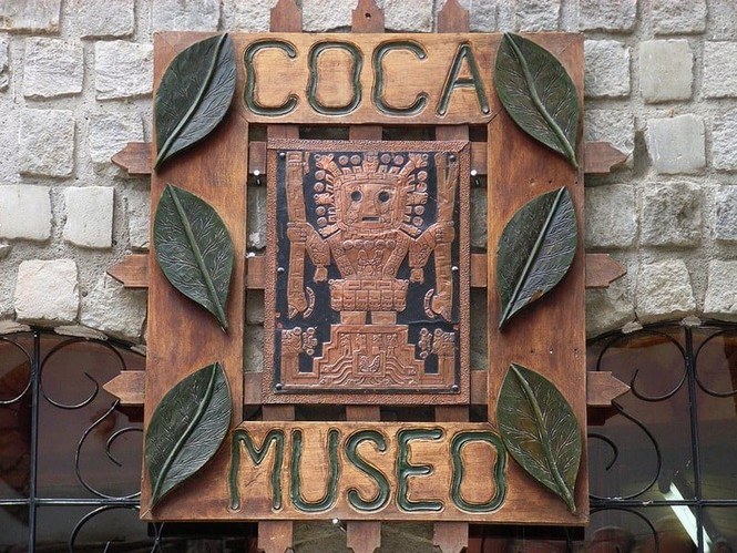 Bảo tàng về loại cây coca ở Bolivia nằm ở quận nào?