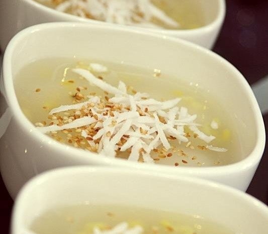 Vì sao gọi là Tết bánh trôi bánh chay?