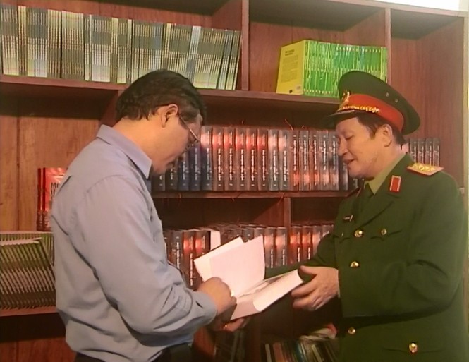 Thượng tướng Nguyễn Huy Hiệu được Viện Hàn lâm Khoa học quân sự Liên bang Nga trao bằng Viện sĩ về nghệ thuật gì?