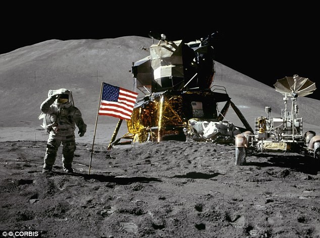 Aldrin và Armstrong còn để lại những gì trên Mặt trăng?