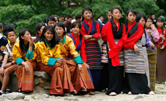 Người Bhutan thường xuyên mặc trang phục truyền thống cả ngày thường?