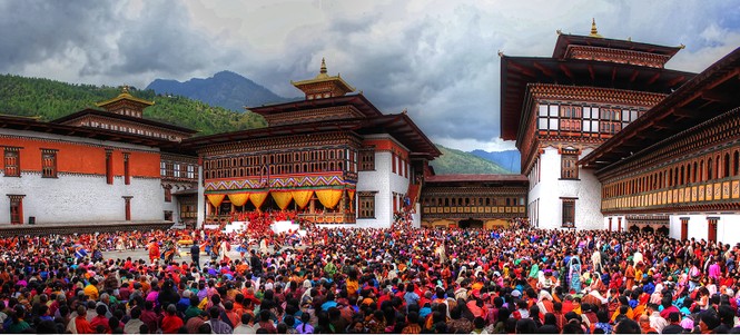 Quốc kỳ Bhutan in hình con vật nào?