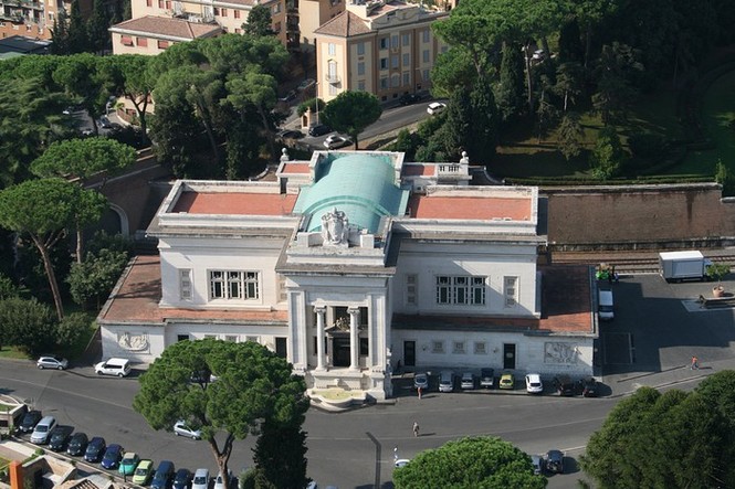 Quân đội thành Vatican được thành lập vào năm nào?