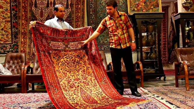 Nghề dệt thảm của Iran đã tồn tại trong bao nhiêu năm?