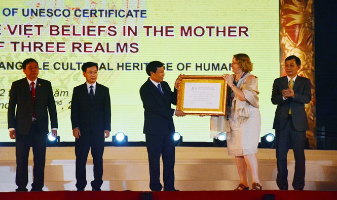Ngăn thương mại hóa thờ Mẫu - ảnh 1