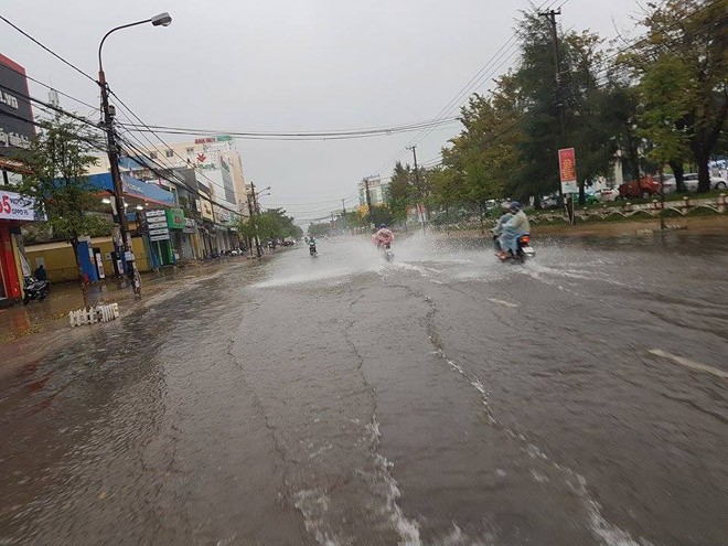 Quảng Nam: Đường ngập, nhiều nhà dân bị tốc mái - ảnh 4