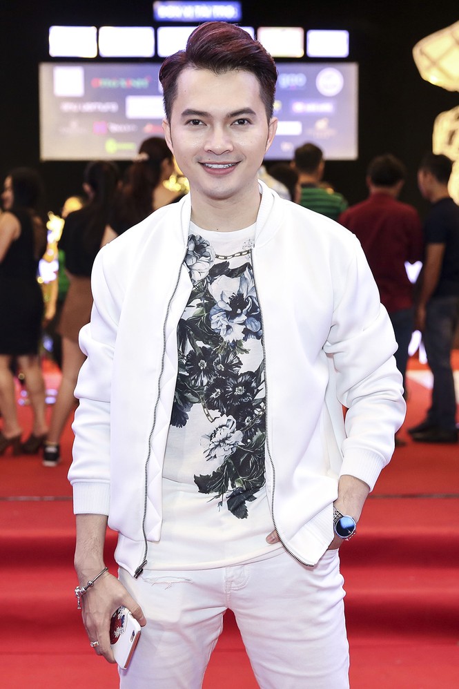Vợ chồng Thu Minh bất ngờ 'đột nhập' show diễn của Mr. Đàm - ảnh 13