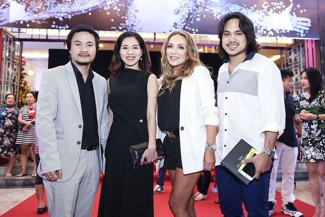 Vợ chồng Thu Minh bất ngờ 'đột nhập' show diễn của Mr. Đàm - ảnh 5