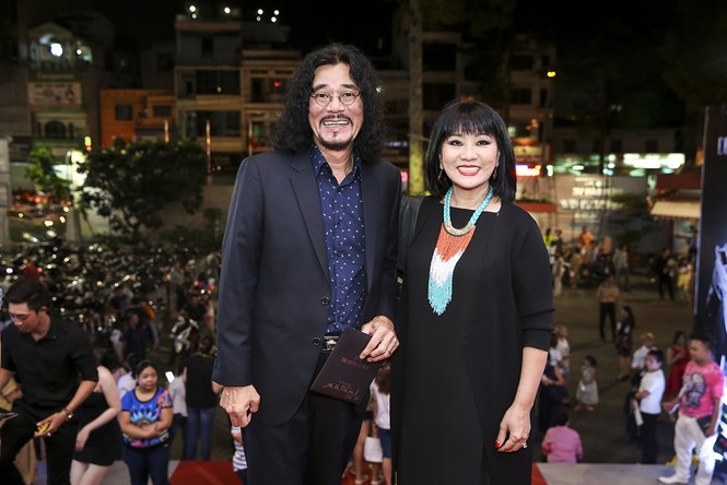 Vợ chồng Thu Minh bất ngờ 'đột nhập' show diễn của Mr. Đàm - ảnh 7