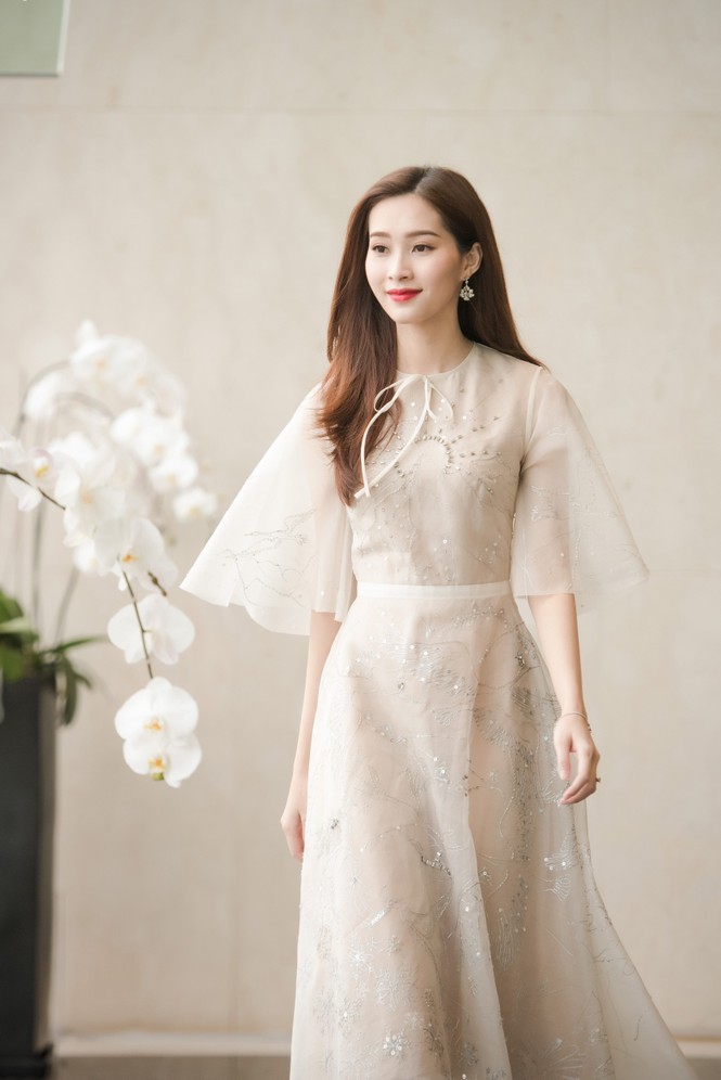 hoa hậu mỹ linh - ảnh 2