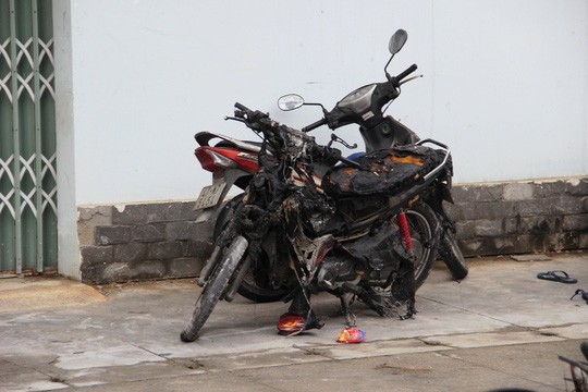 Cháy bãi giữ xe trong ký túc xá, ít nhất 5 sinh viên nhập viện - ảnh 1