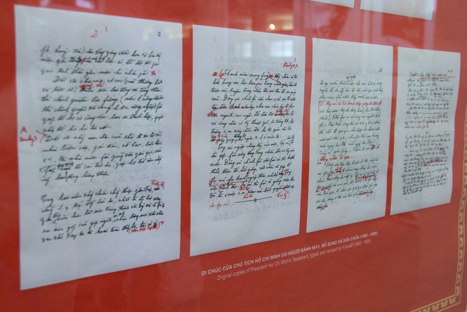 Di chúc của Chủ tịch Hồ Chí Minh do người đánh máy, bổ sung và sửa chữa (1965 - 1969)
