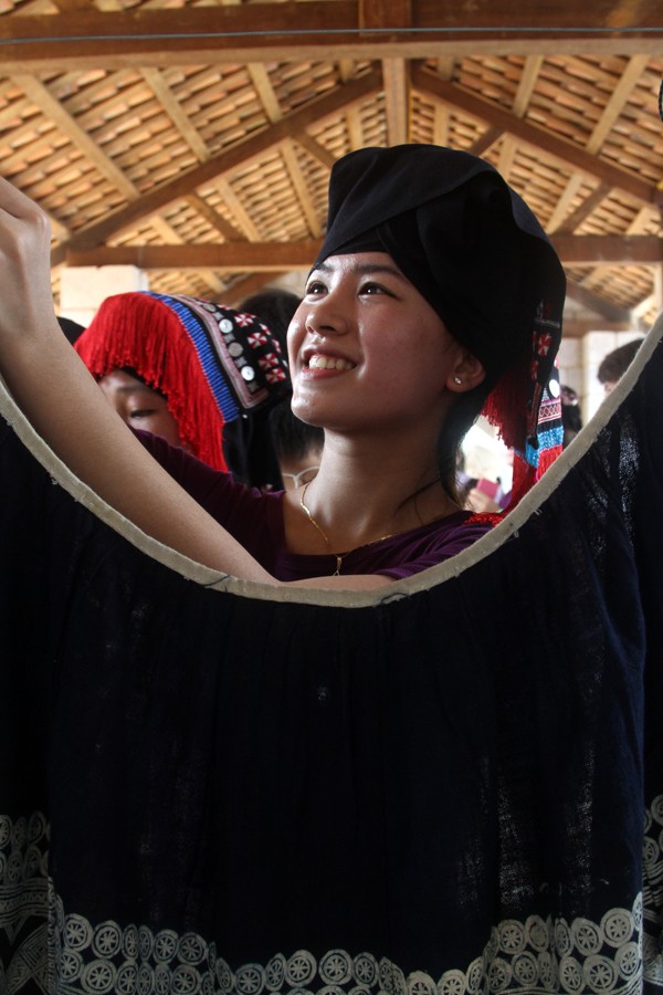 Diện trang phục