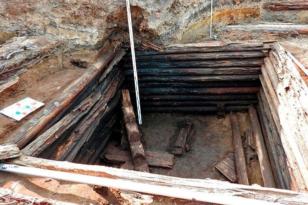 Khai quật tàn tích nhà cháy, phát hiện củ cải nướng 400 năm tuổi - ảnh 1